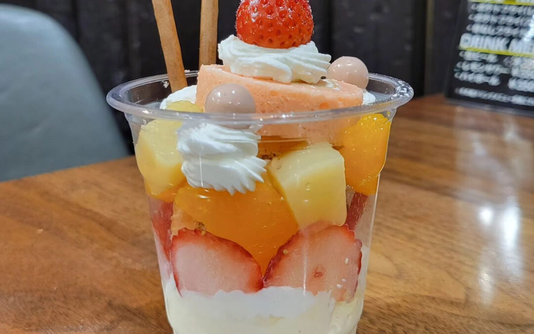 こちらは明日納品のデザートです