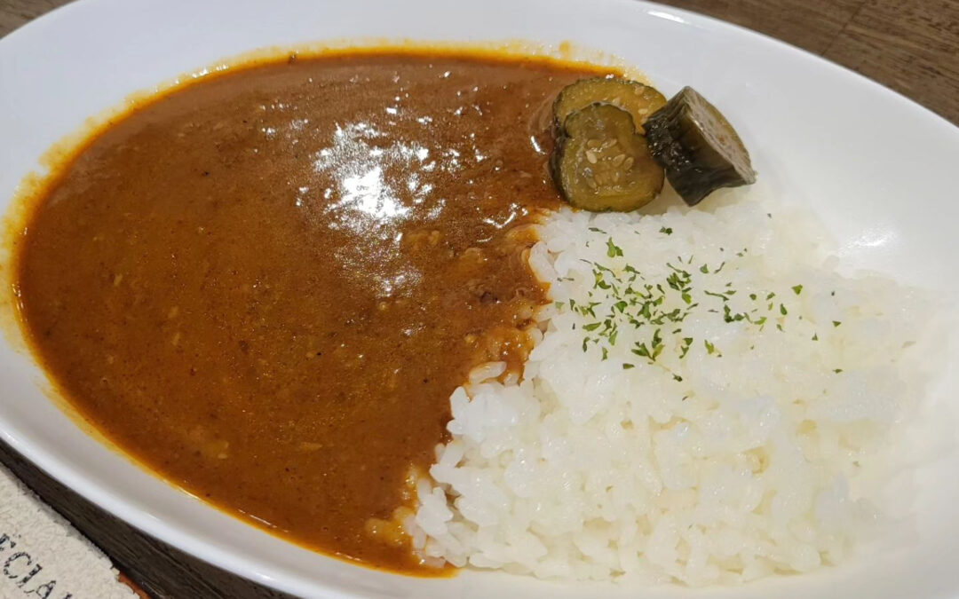 牛スジ煮込カレー始めました!
